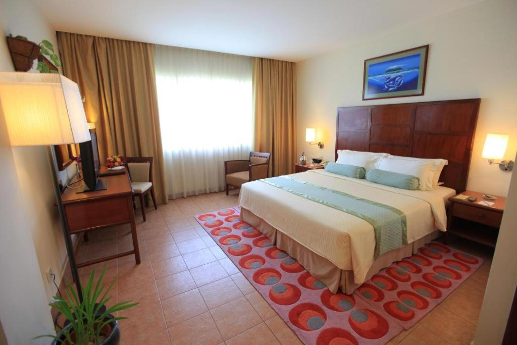 Hulhule Island Hotel Malé Eksteriør bilde